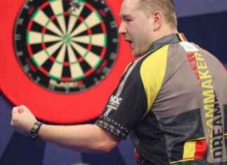 Dimitri Van den Bergh im Viertelfinale des World Grand Prix news-11102024-014108