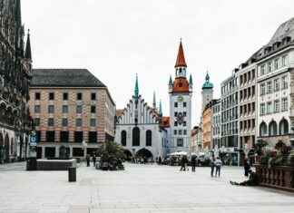 Aufstellungen: Teilnehmer: FC Bayern München gegen 1. FSV Mainz 05 Aufstellungen: Teilnehmer: FC Bayern München gegen 1. FSV Mainz 05