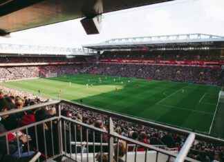 Aufstellungen: Teilnehmer: FC Bayern München gegen Slovan Bratislava Aufstellungen: Teilnehmer: FC Bayern München gegen Slovan Bratislava